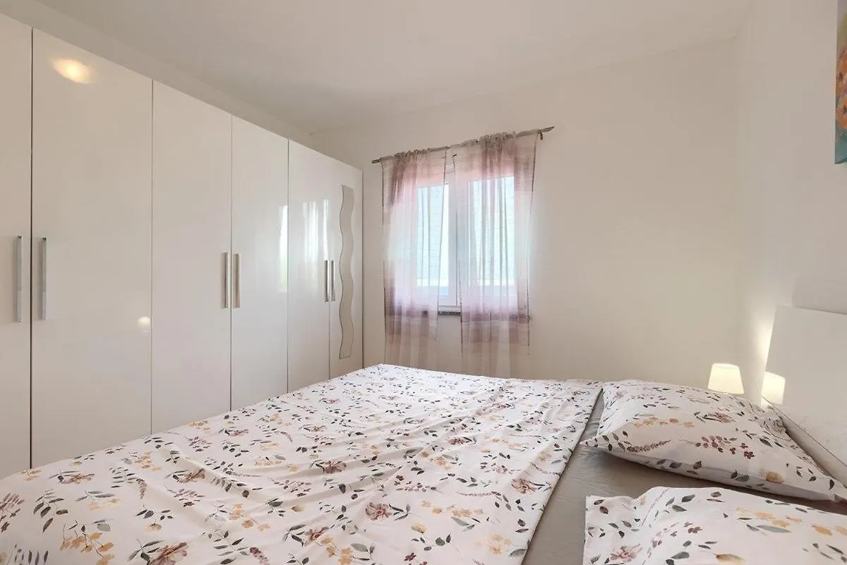 Casa Marlena Villa Pula 0*,  Croatia
